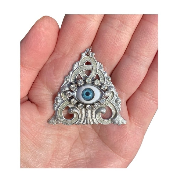 Upcycled Eye Pendant Vintage Mystic Good Luck Statement Weird - Picture 1 of 6
